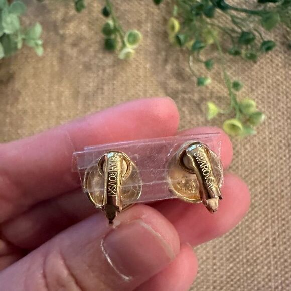Swarovski Vintage Gold Tone & Clear Crystal Dome Shaped Clip Earrings - Picture 4 of 8